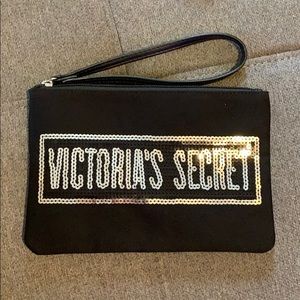 Victoria’s Secret Makeup Bag 💼